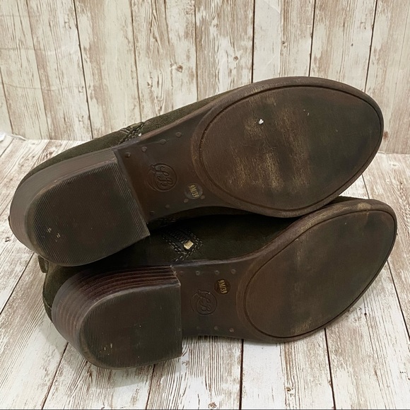 Lucky Brand “Bartalino” Olive Suede Leather Bootie - Picture 11 of 13